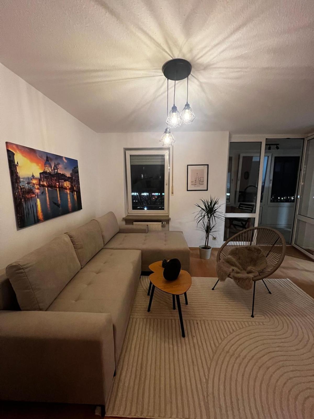 Appartamento Cozy Sunny Flat In Quiet Spot Dachau Esterno foto